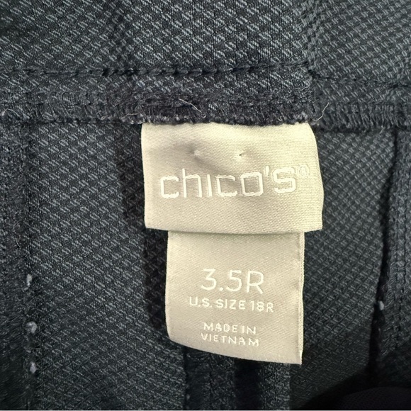 Chico's Geometric Ankle Pants in Navy, Size 3.5R (US 18R) - Picture 3 of 5